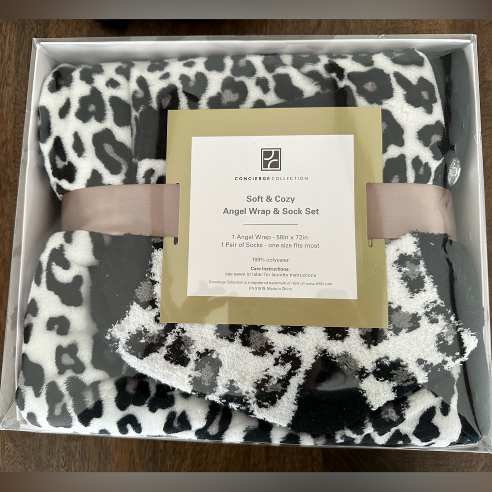 Concierge Collection, Soft & Cozy Angel Wrap & Sock Set, NWT, Leopard Print